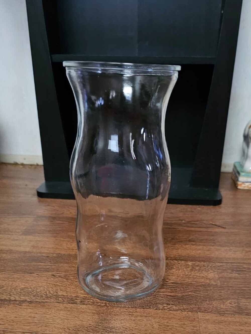 10" Wavy Glass Vase